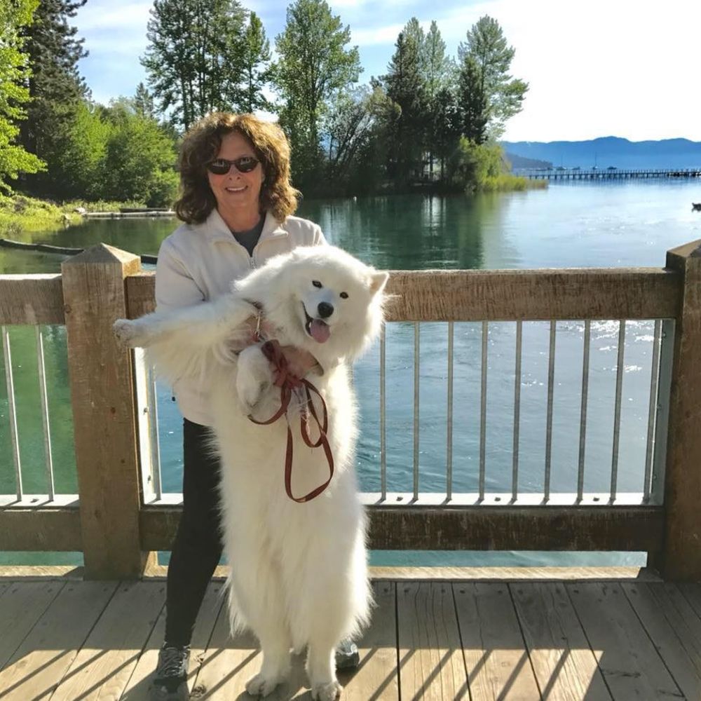 Meet your Posher, Loni